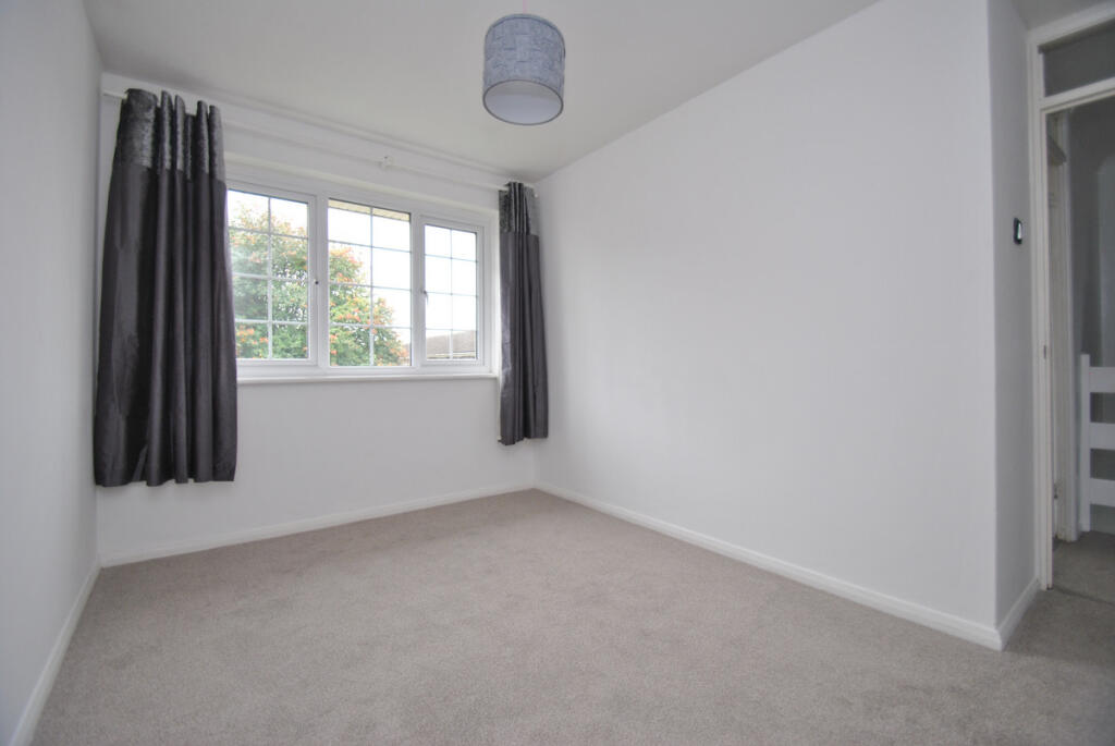 Buckingham Drive, Luton, LU2