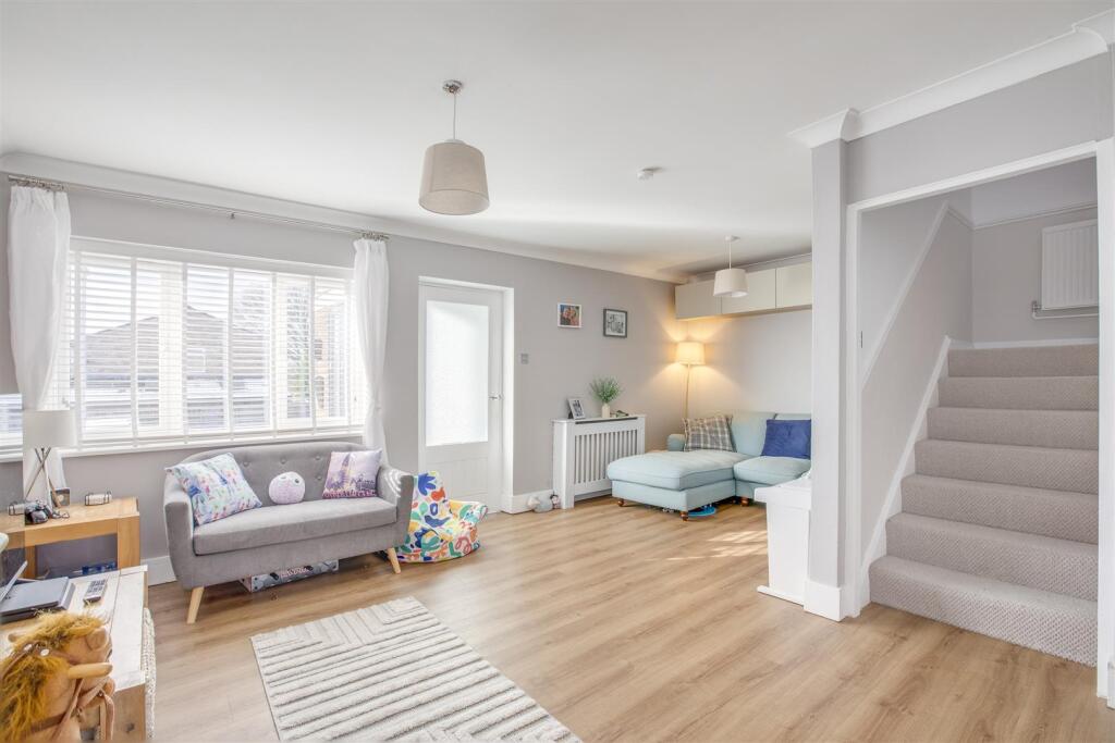 41 Columbine Road, HP15 6BS-11.jpg