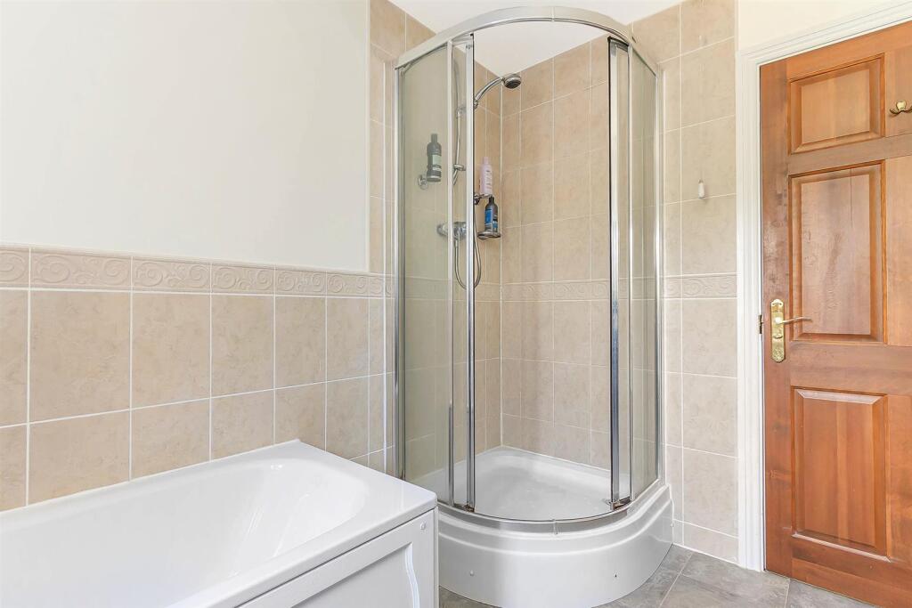 Honeysuckle Cottage, Stanford On Avon (27).JPG