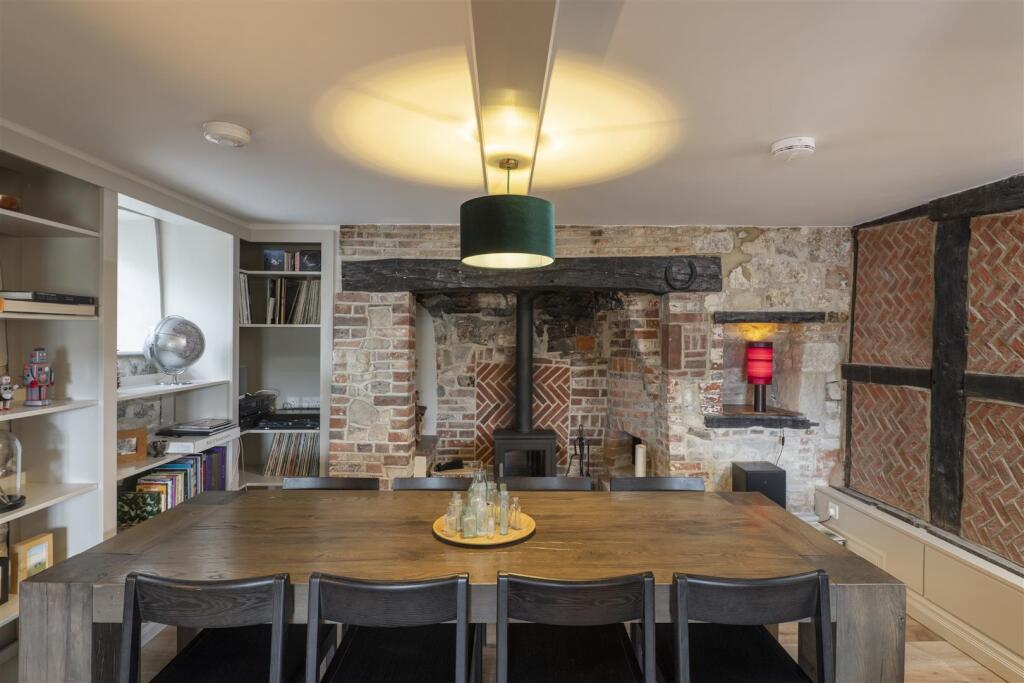 Sitting / Family Room