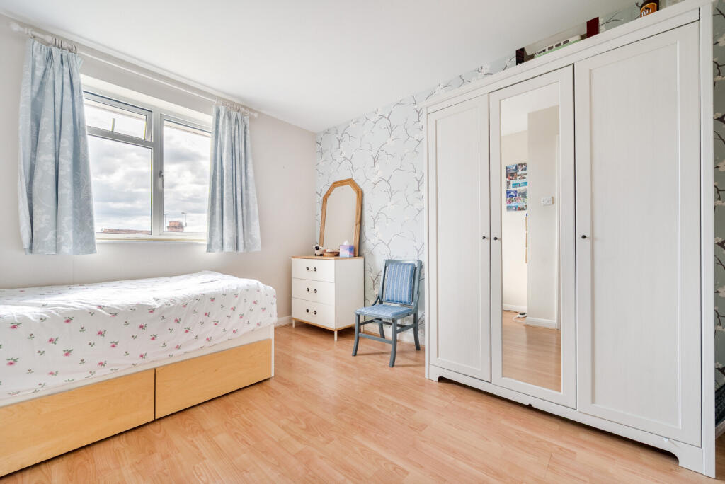 1294437-4-68431b9...