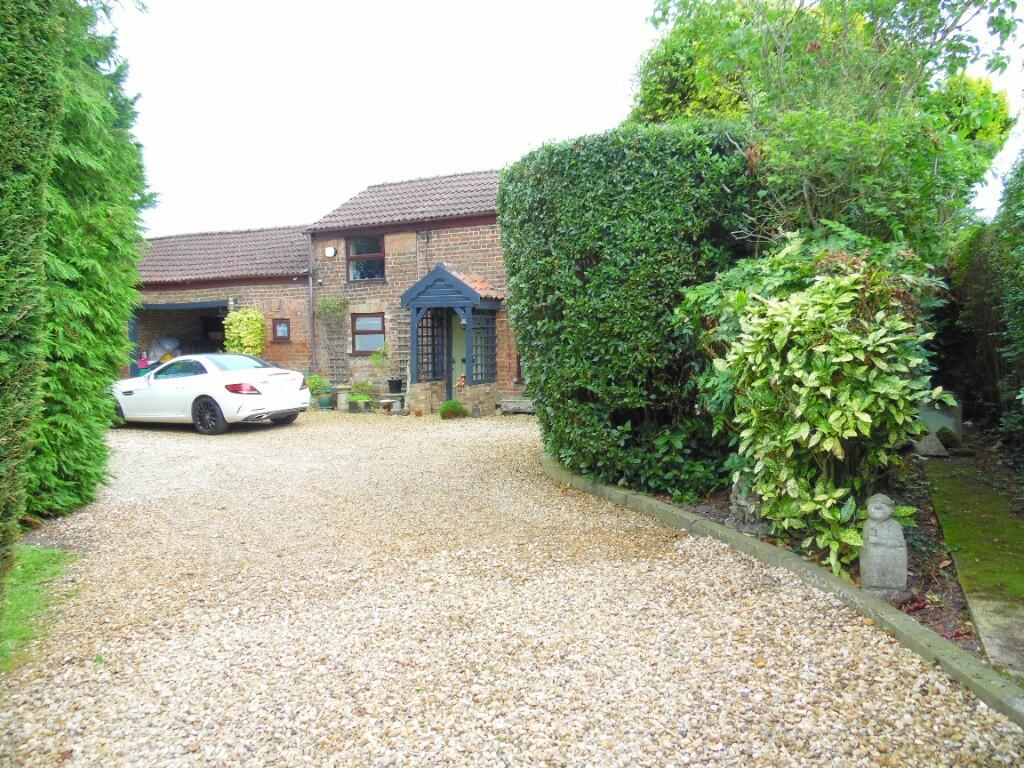 FRONT &amp; DRIVEWAY