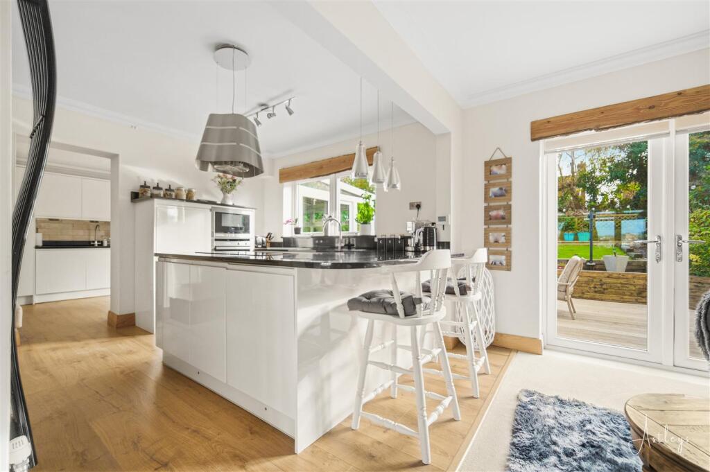 Breakfast Bar