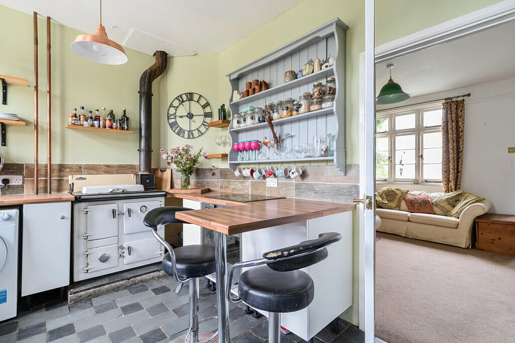 Kitchen/Breakfast...