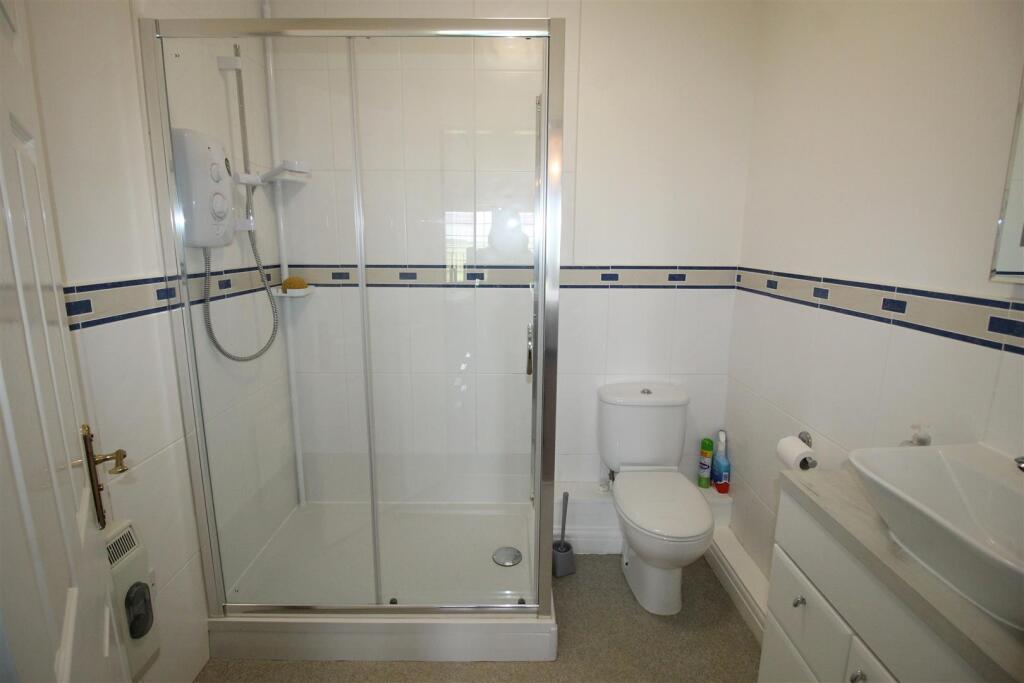 New Hampshire Court, 308, en suite.JPG