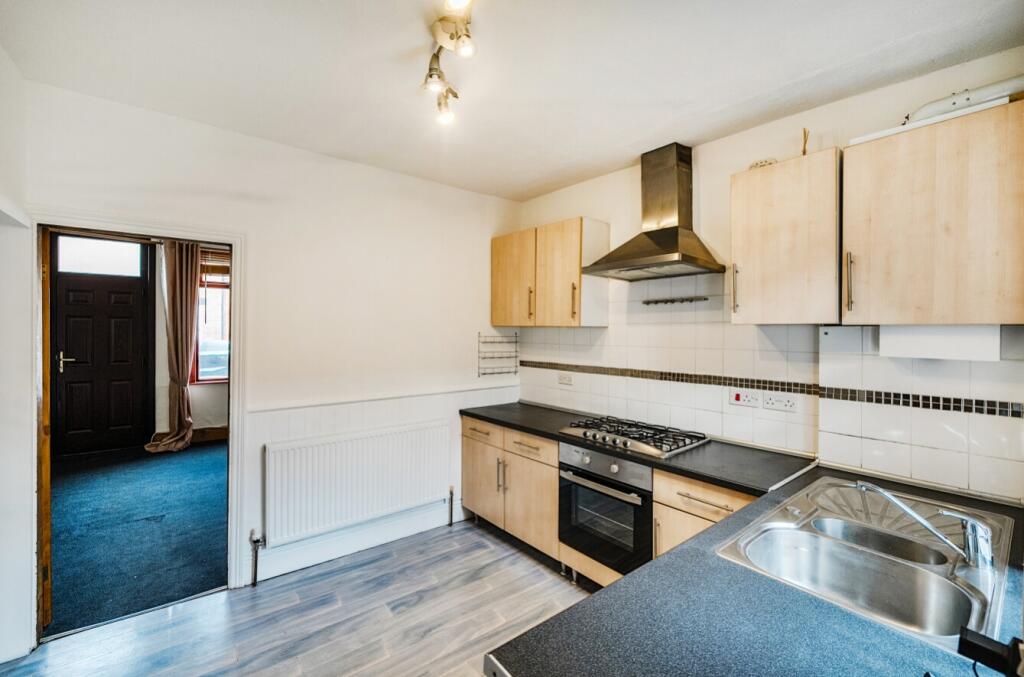 Kitchen into Lounge
