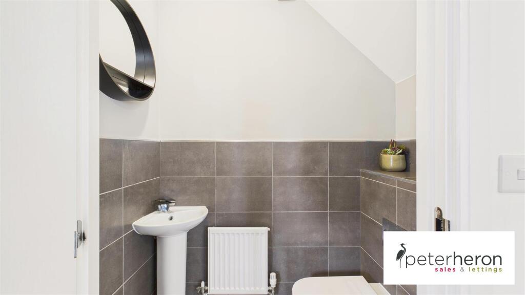 Cloakroom/WC
