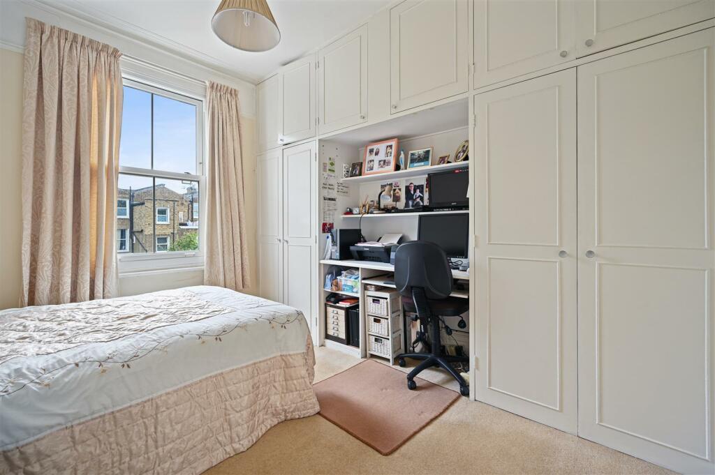 BCFB - 24 Brackenbury Gardens - Bedroom 1 (4).JPG