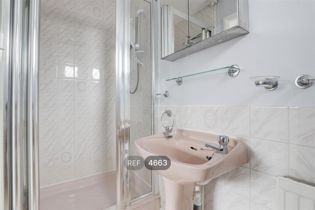 En suite 2