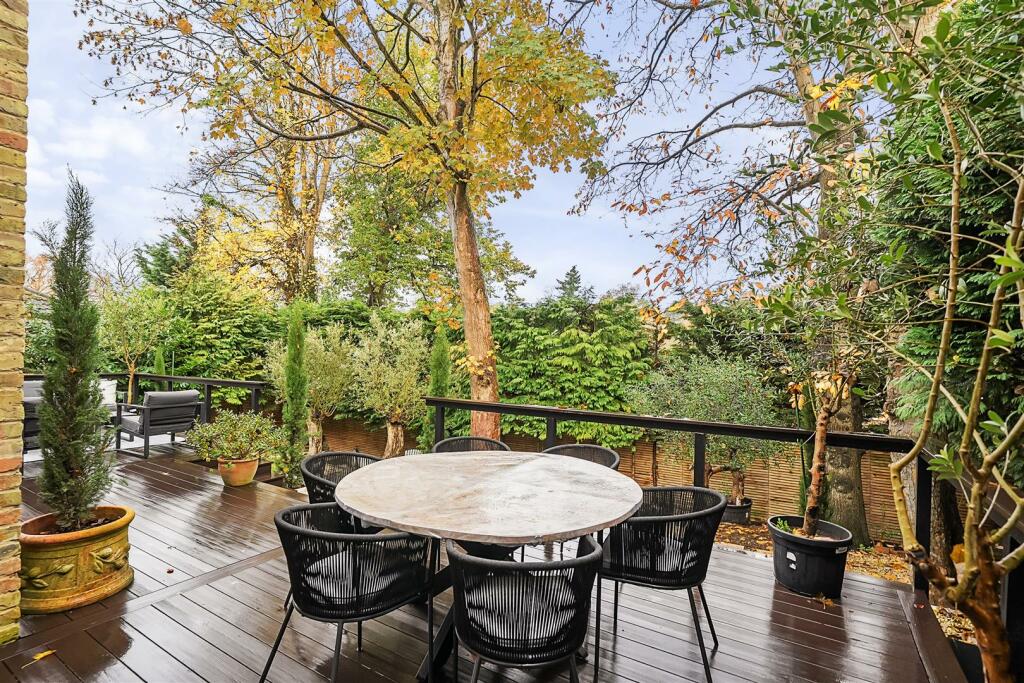 1 Devonshire Drive outside dining.jpg