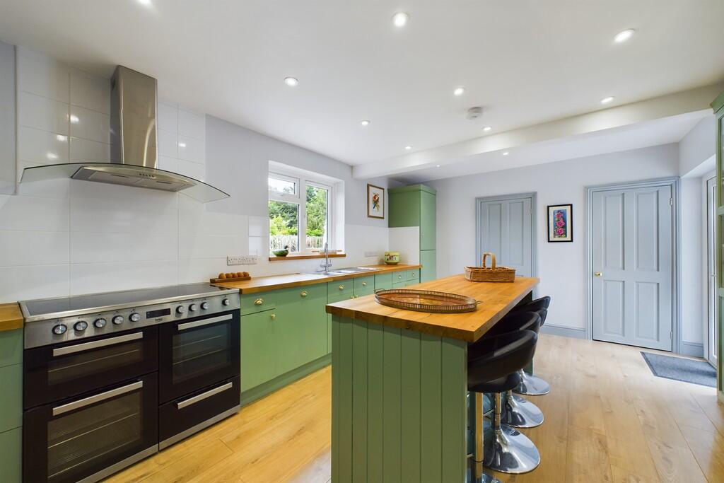 CAM01689G0-PR0401...