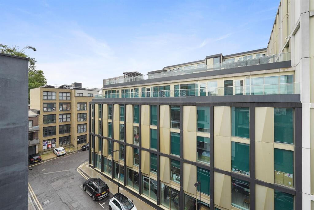 12-27e2JUS07726 (1)-medium.JPG