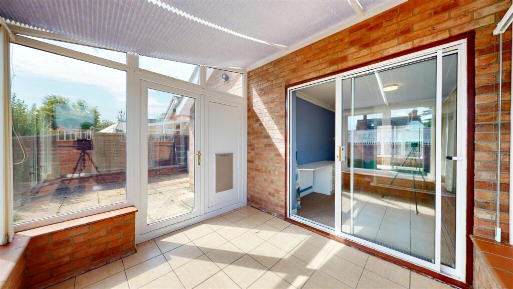 Willow Court 1 Conservatory.jpg