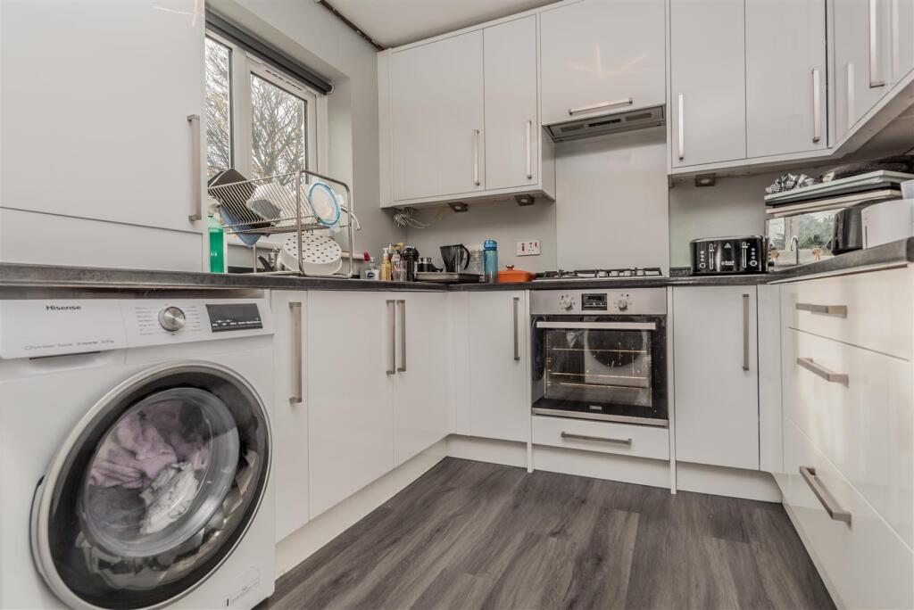 Fitted Dining Kitchen: