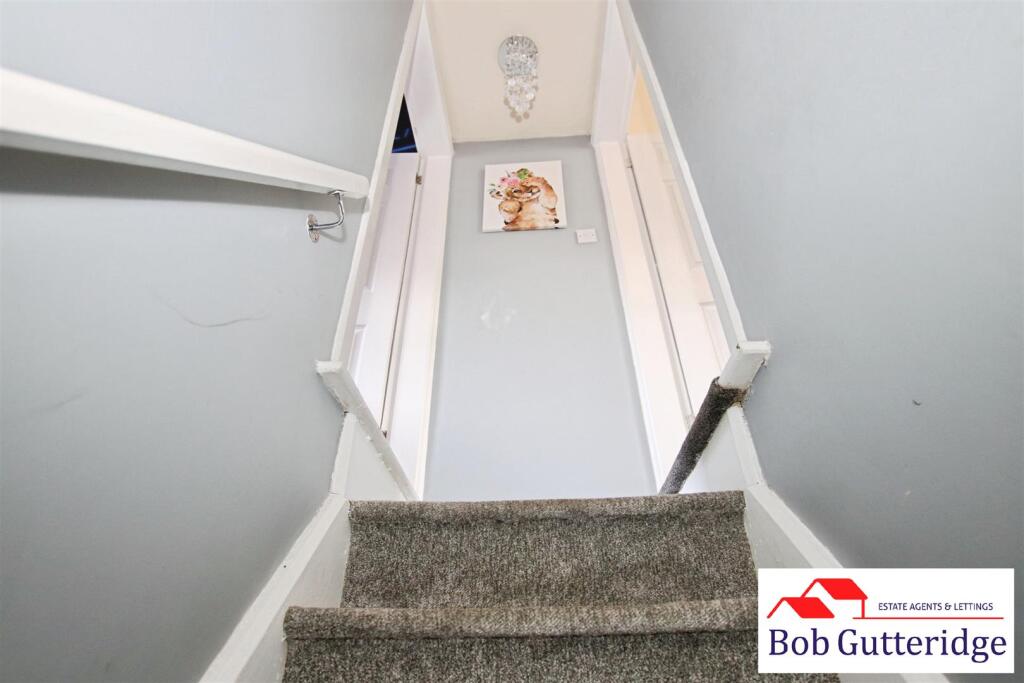 FIRST FLOOR LANDING
