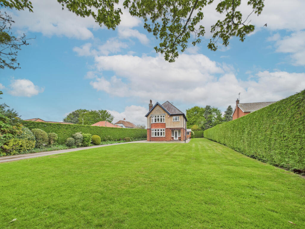 4 Bedroom Detached House - For Sale