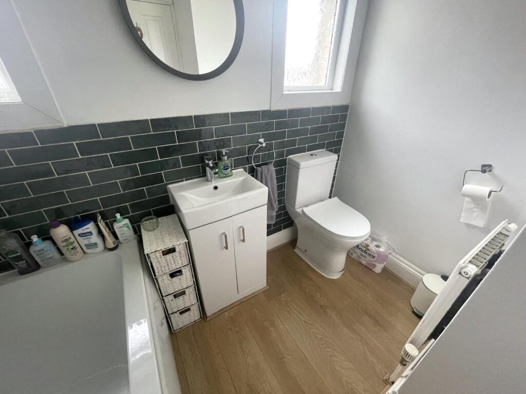 Bathroom.jpeg