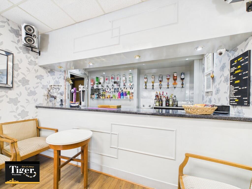 CAM02176G0-PR0547...