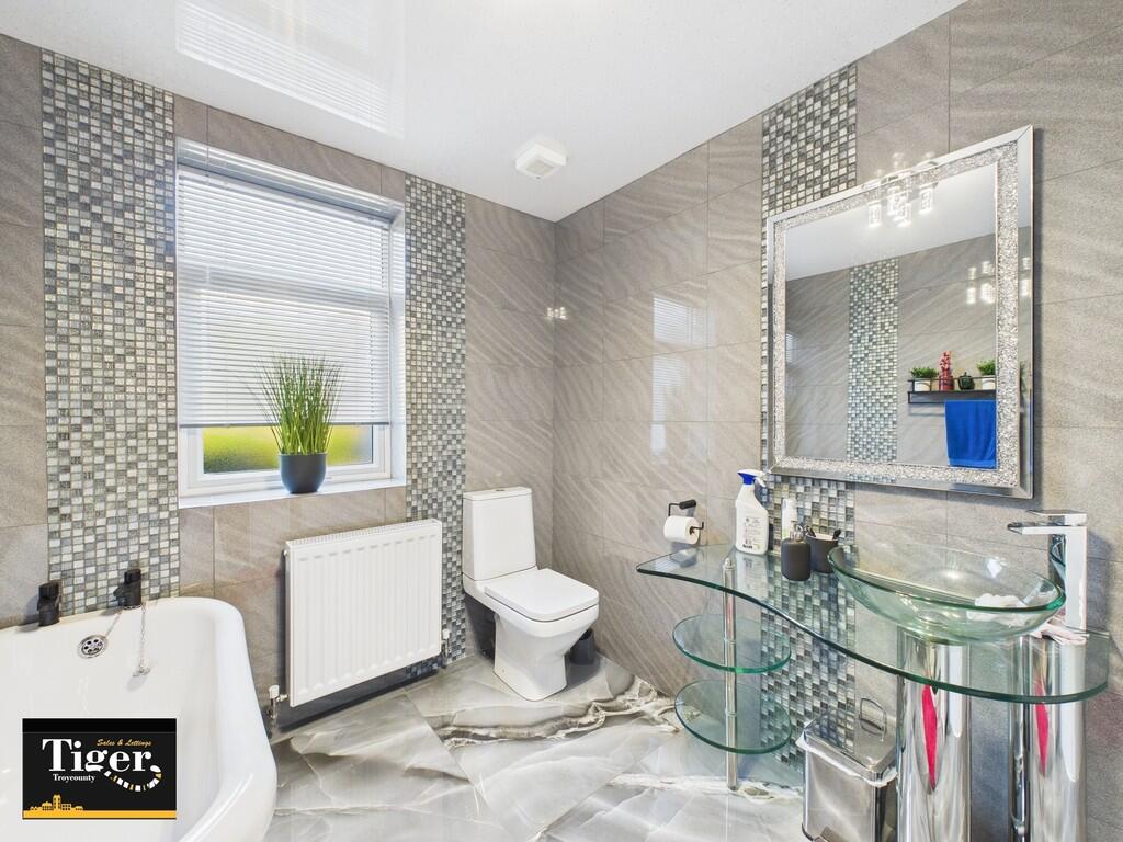 CAM02176G0-PR0514...