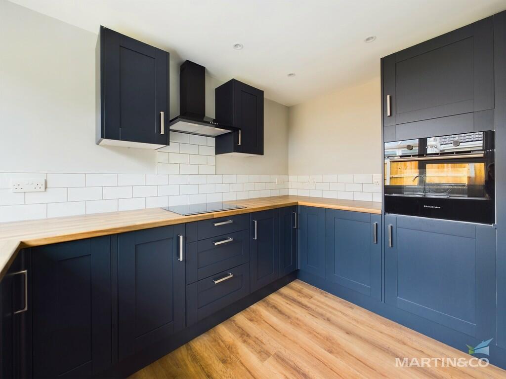 CAM03111G0-PR0172...