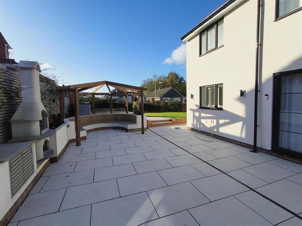 back garden area.jpg