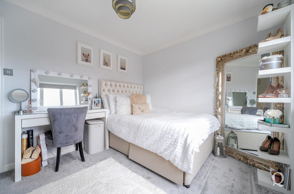 e93ffcc9-41c7-451...