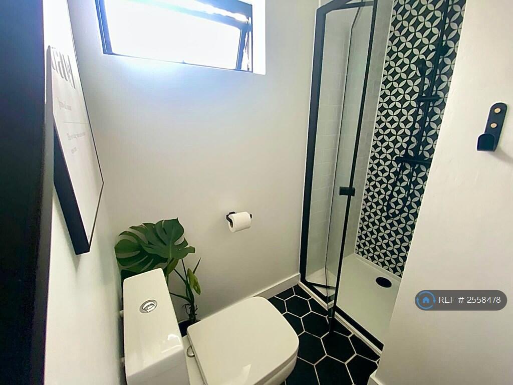 Cabin Bathroom