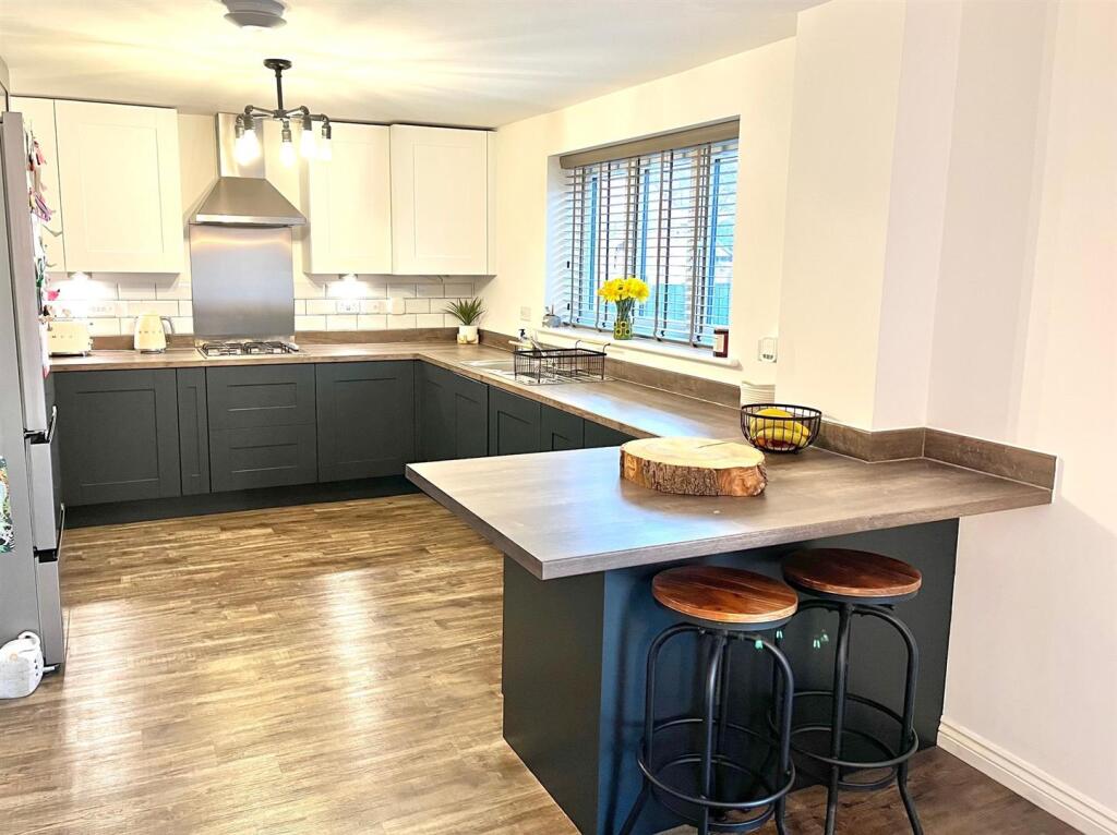 kitchen/family room