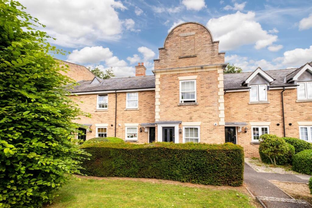 53 Cobb Close-1.JPG