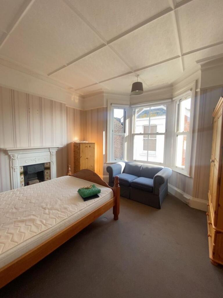 14 Salisbury.jpg