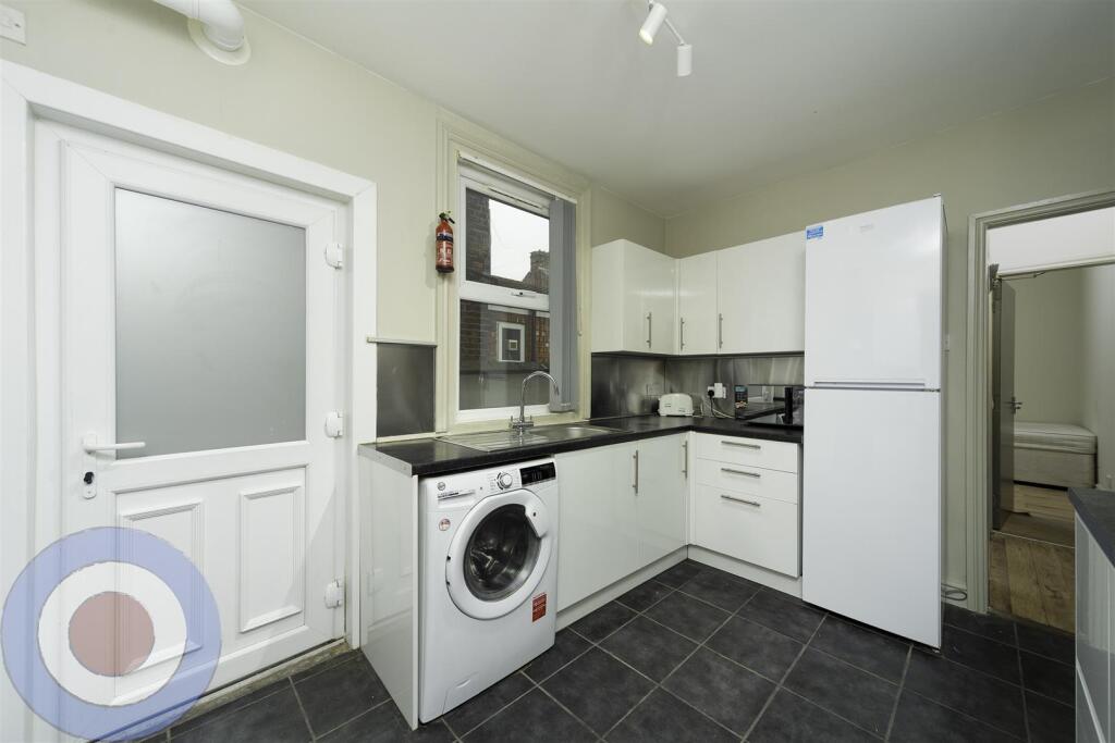 kitchen_1-Edit.jpg