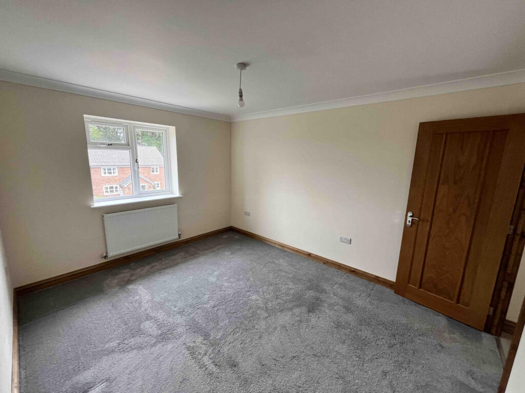 MASTER BEDROOM WITH EN-SUITE