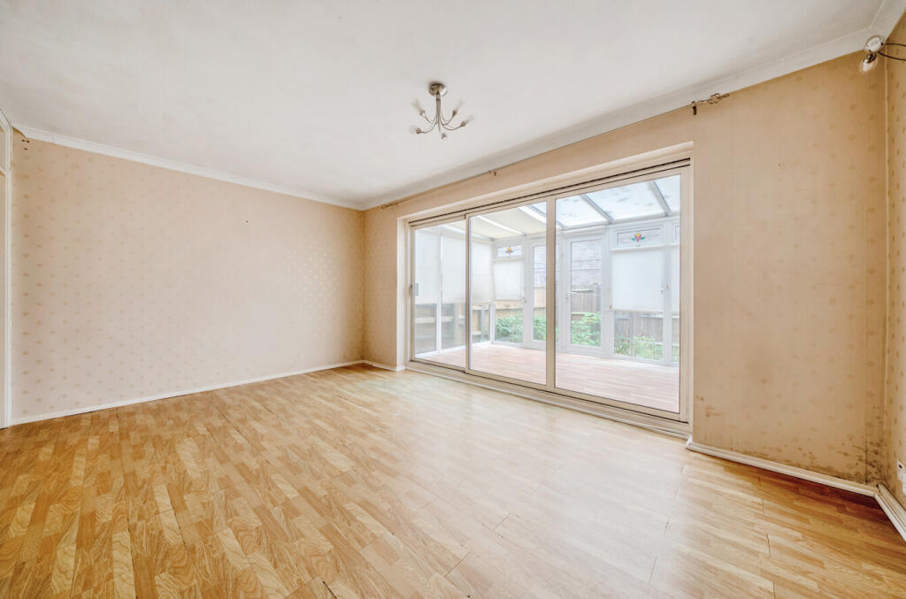 1304612-12-684223...