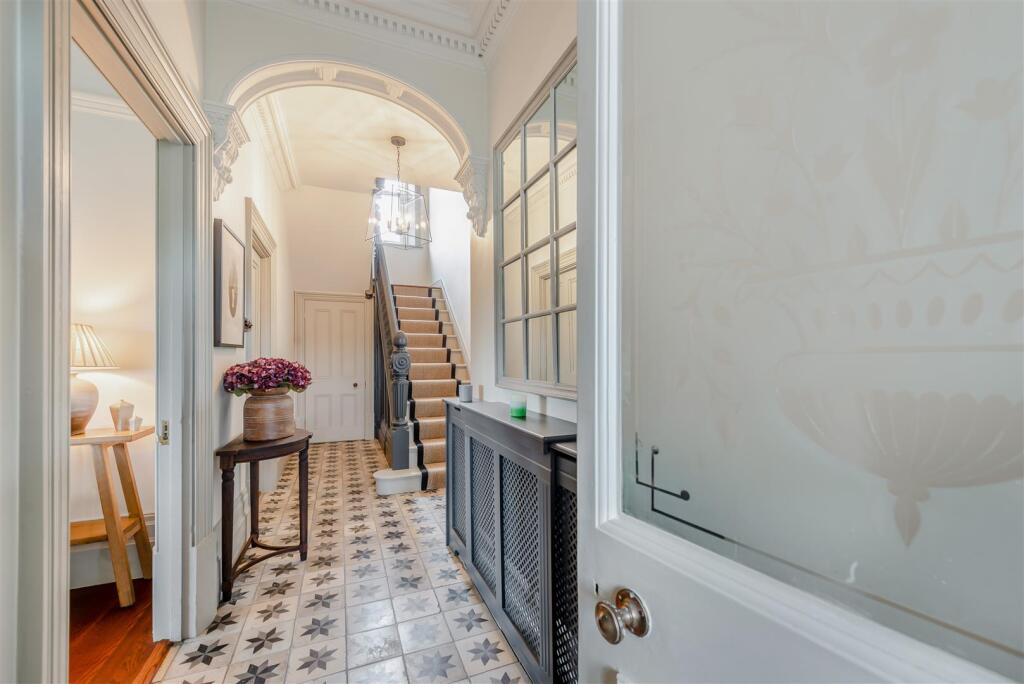 8559530-interior21.jpg