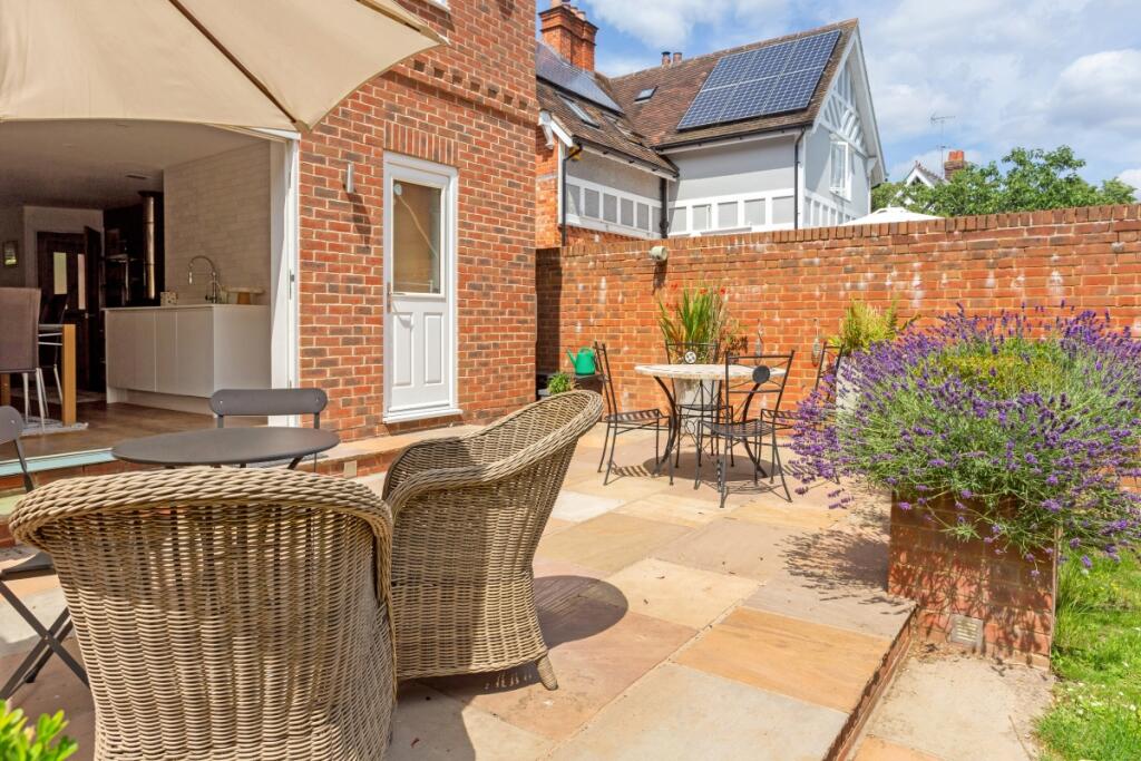 4 Cromwell Garden...