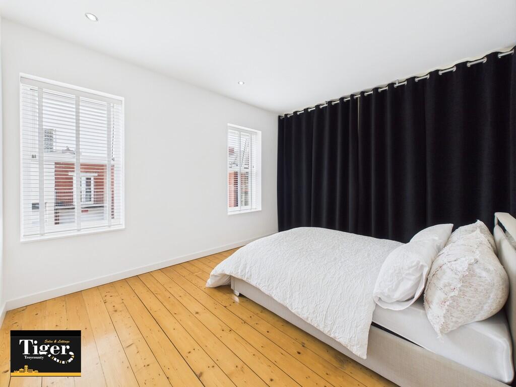 CAM03440G0-PR0377...