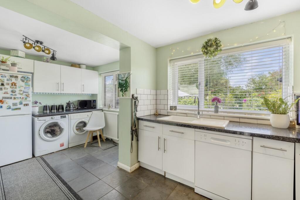 19 Malting Lane (Donington)-23