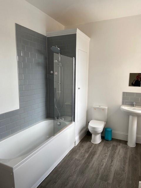 F3, 46 SPR Bathroom.