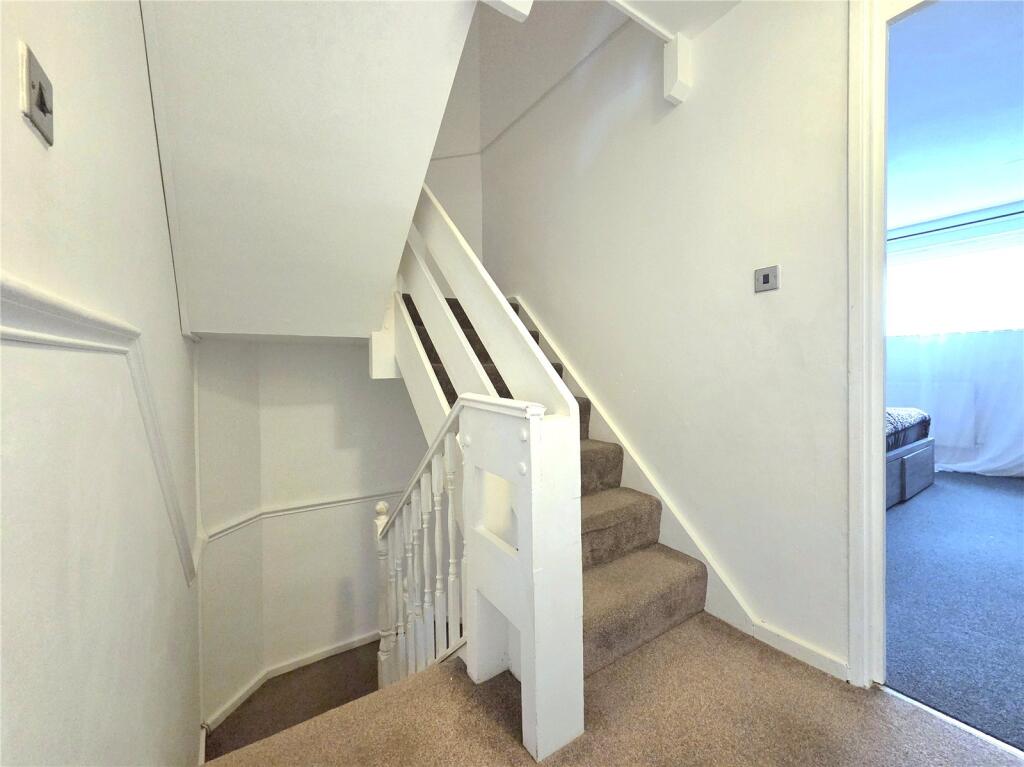 Stow Crescent, Walthamstow, E17