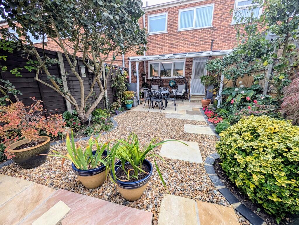 PXL_20251002_0903...