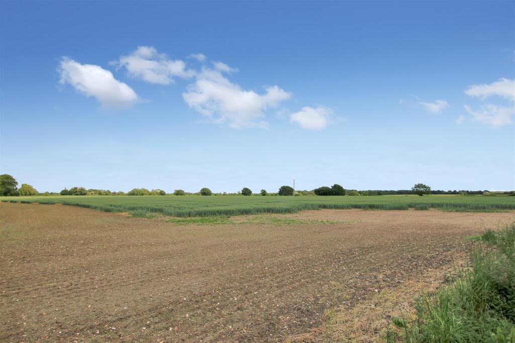 Countryside to Side.JPG