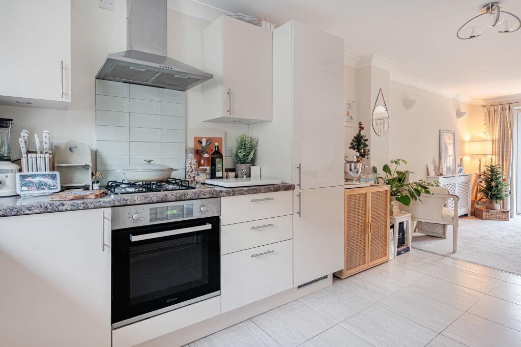 Kitchen/Living Area
