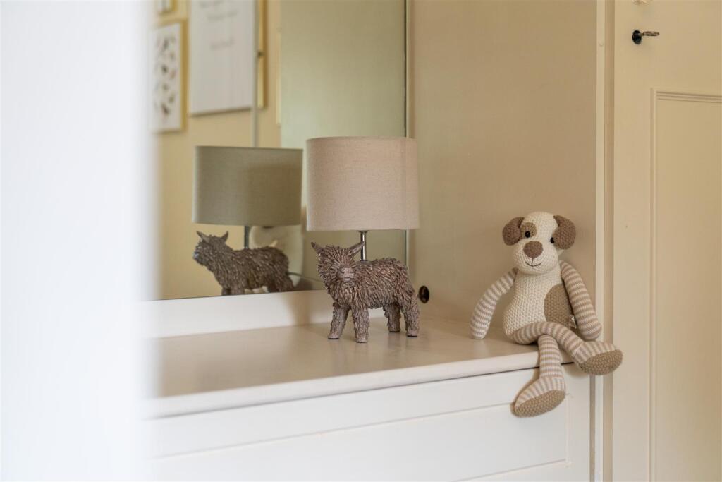 Bedroom1-4.jpg