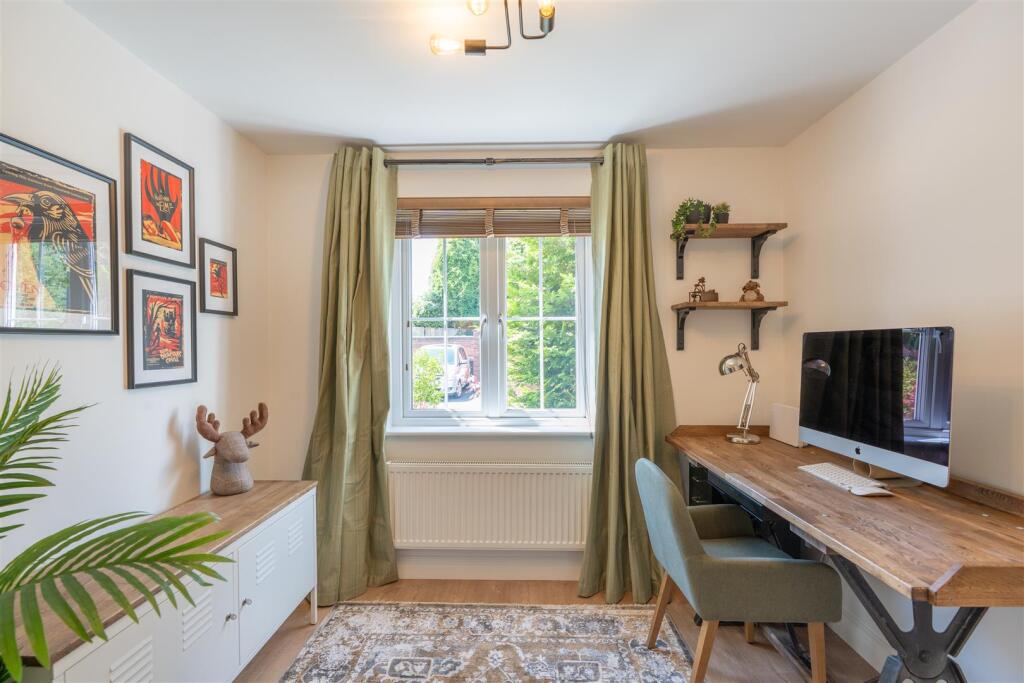 36 Regency Walk-10.jpg