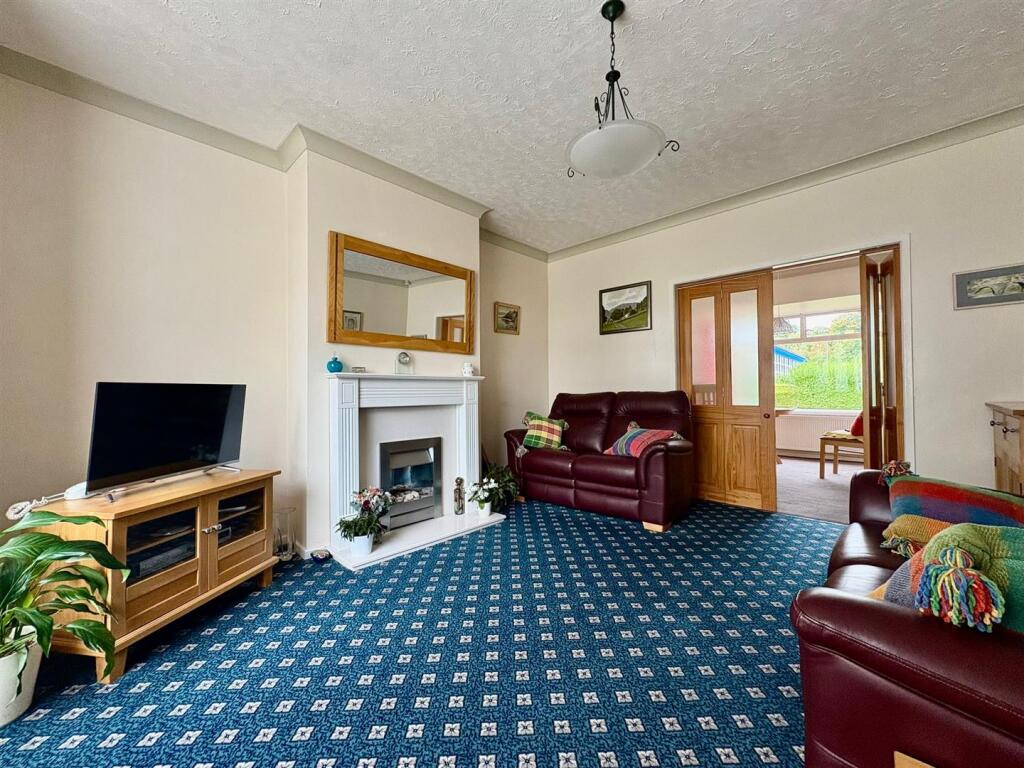 PHOTO-2025-10-13-15-45-47 2.jpg