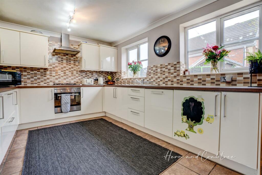 Tarragon Way, Pontpreannau, HernCrabtree (10).jpg