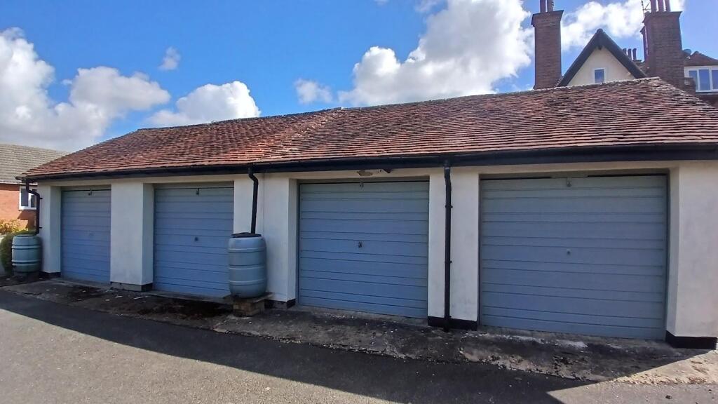 Garage.jpg