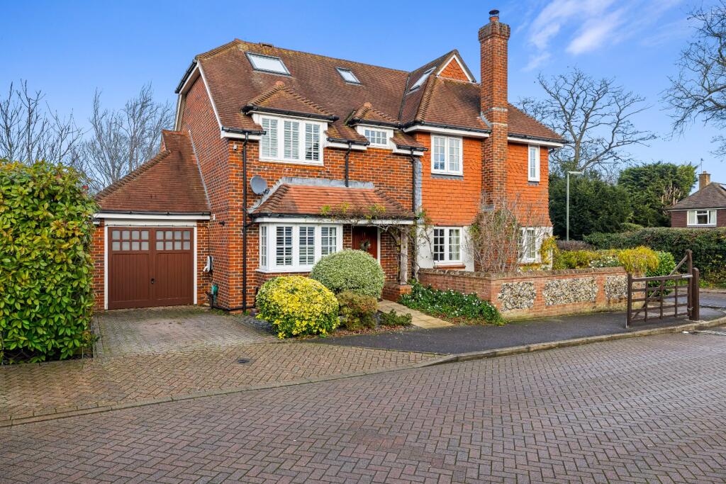 Merrow Place, Merrow, Guildford, Surrey, GU4