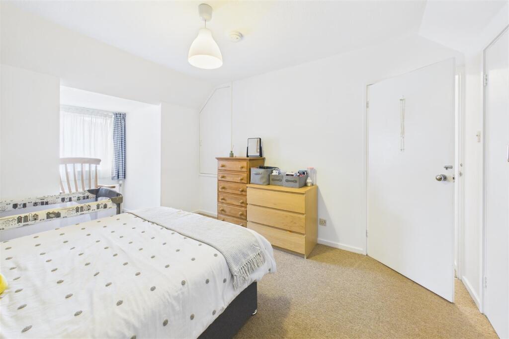 3 Home Farm, Shaplands, Stoke Bishop, Bristol BS9 