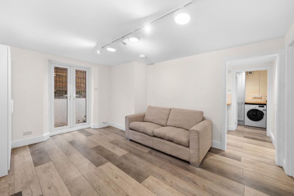 Delacourt Road, SE3
